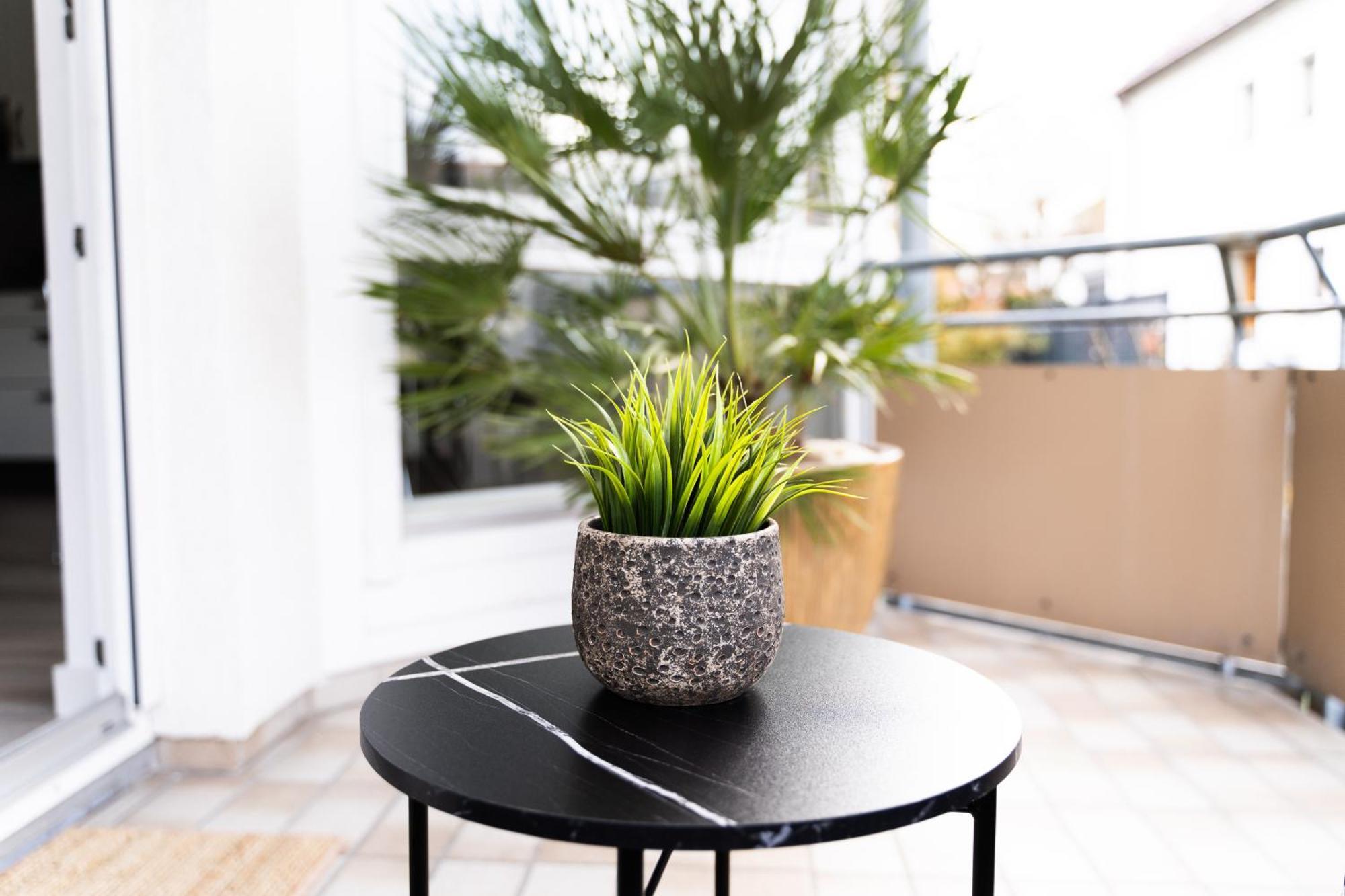 Lubu Stay Central, Cozy, With Workspace And Parking Ludwigsburg Exterior foto